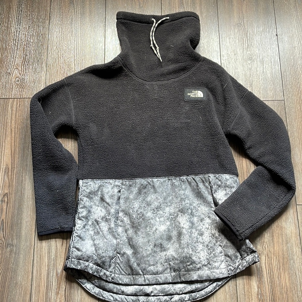 North Face Black Pullover Fleece
